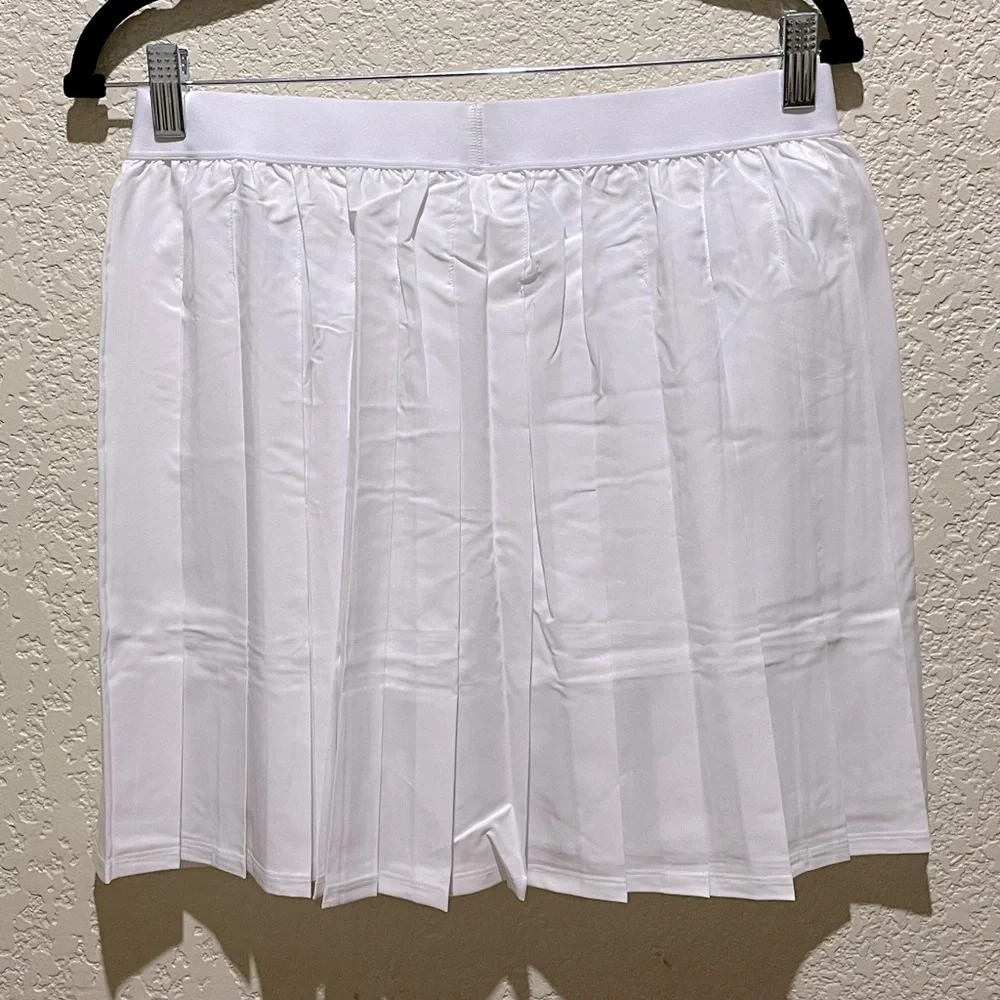 NWT Alo Yoga Varsity Tennis Skirt in White Shorts Underneath Size L